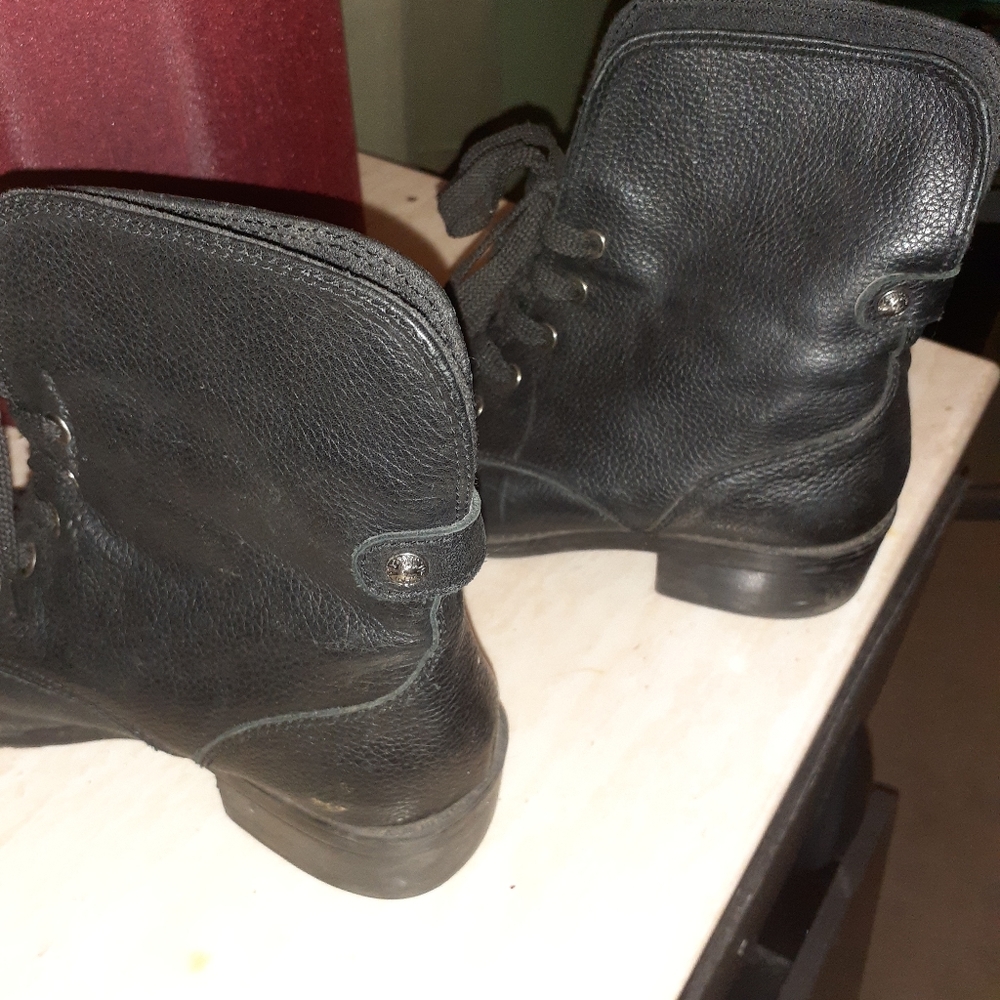 Boots - Picture 3 of 3
